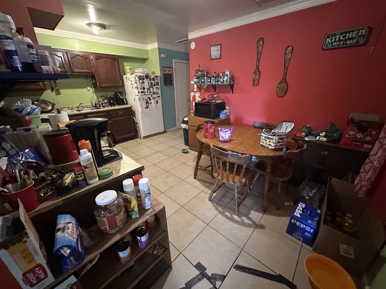 More Photos Of 3620 Elkhorn Blvd, North Highlands Dormitory For Sale