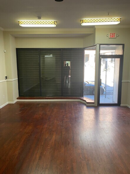 More Photos Of 372 Summit Ave, Jersey City General Retail For Sale