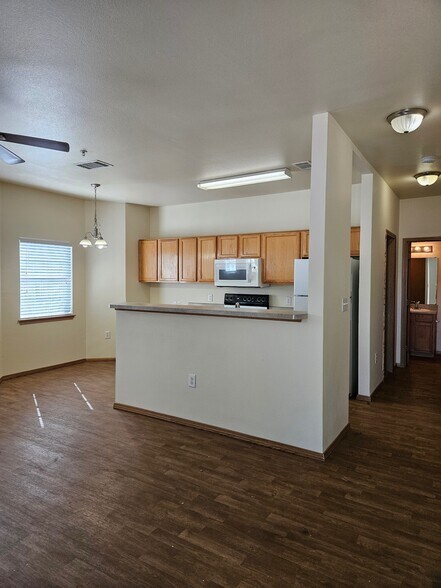 More Photos Of 1000 Diamond Dr, Boerne Apartments For Sale