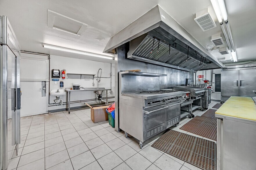 More Photos Of 2146 W Picacho Ave, Las Cruces Restaurant For Lease