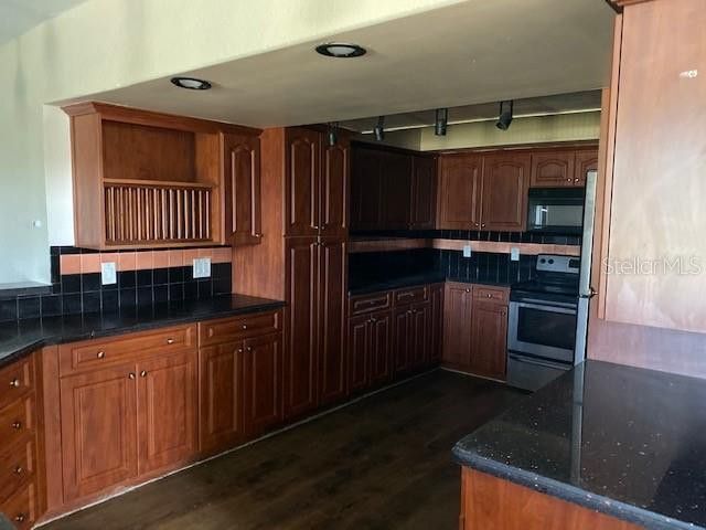 More Photos Of 6232 Madison St, New Port Richey Office For Sale