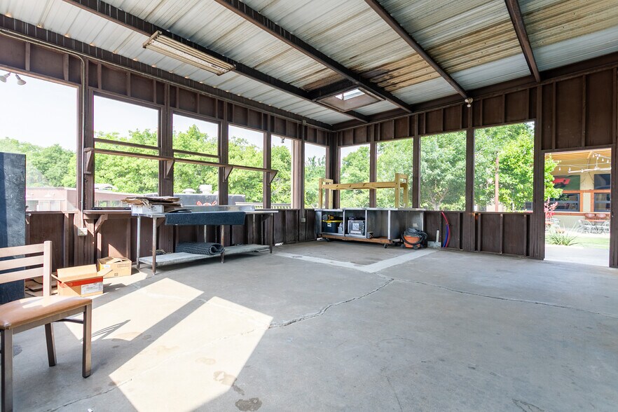 More Photos Of 125 W Highway 171, Godley Freestanding For Sale