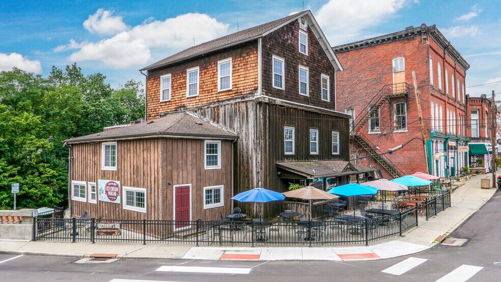 More Photos Of 8148 Main St, Garrettsville Restaurant For Sale