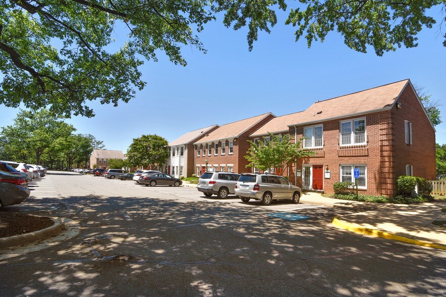 More Photos Of 10353-10363 Democracy Ln, Fairfax Office For Lease