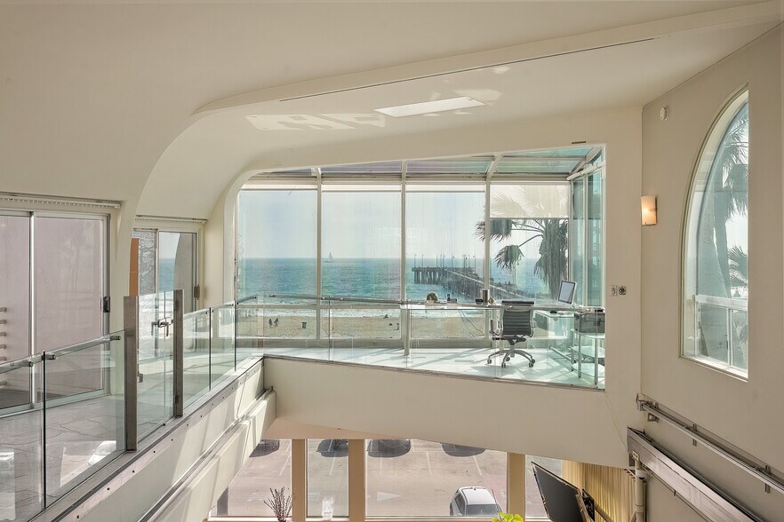 More Photos Of 3111 Ocean Front Walk, Marina Del Rey Apartments For Sale