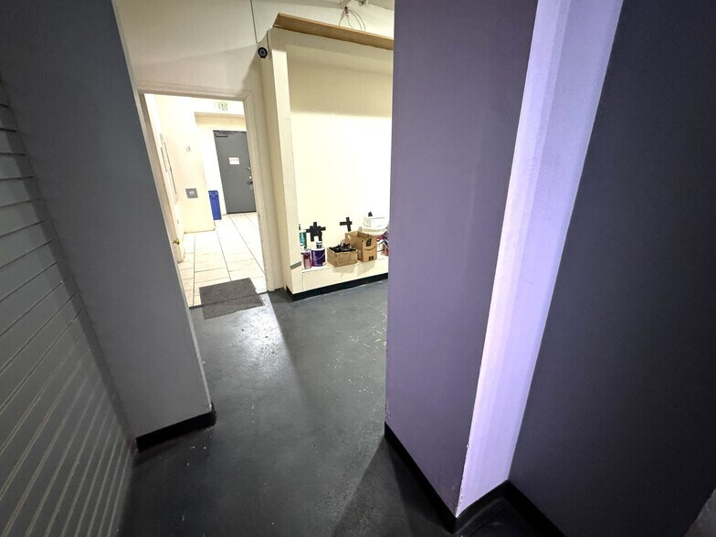 More Photos Of 800-810 S Los Angeles St, Los Angeles Freestanding For Lease