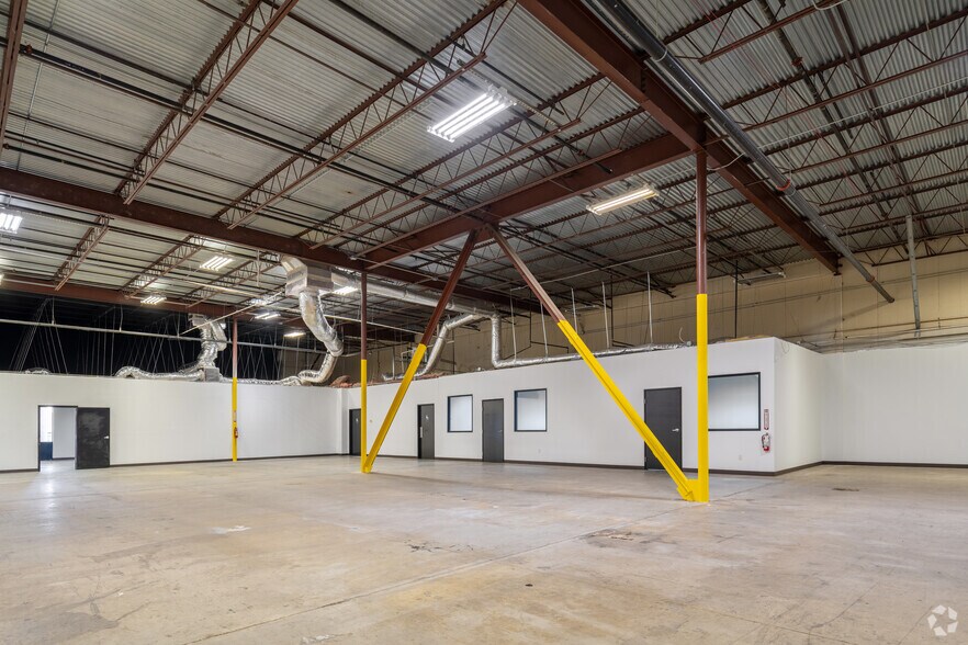 More Photos Of 2600 McHale Ct, Austin Unknown For Lease