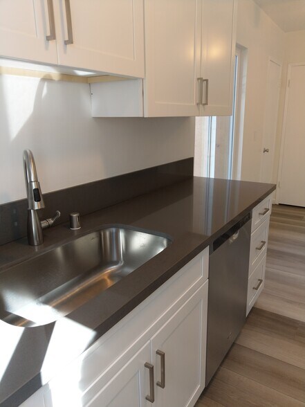 More Photos Of 6500 Shirley Ave, Reseda Apartments For Sale