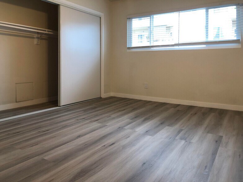 More Photos Of 1518 10th St, Santa Monica Apartments For Sale