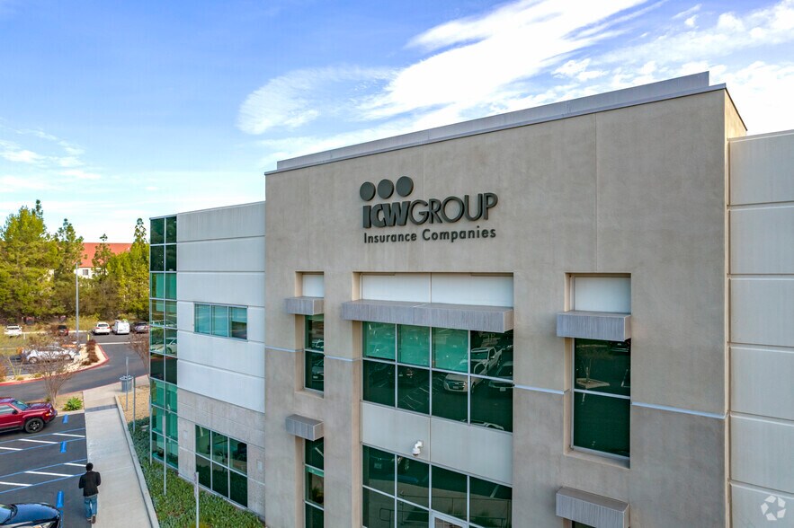 More Photos Of 15025 Innovation Dr, San Diego Office For Lease