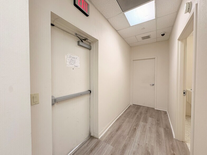 More Photos Of 45 S New York Ave, Galloway Unknown For Lease