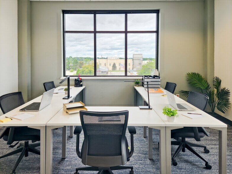 More Photos Of 444 Reid St, De Pere Coworking Space