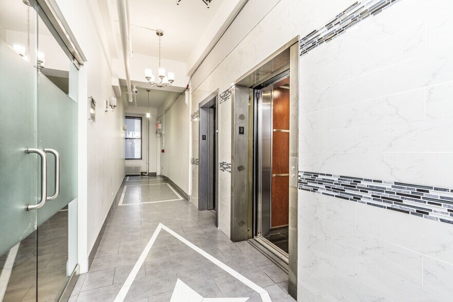 More Photos Of 115 W 45th St, New York Office For Lease