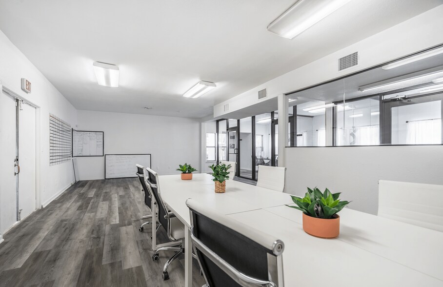 More Photos Of 5415 Lost Ln, San Antonio Medical For Sale