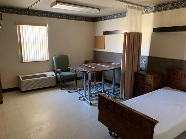 More Photos Of 212 4th St, Yorkville Assisted Living For Sale