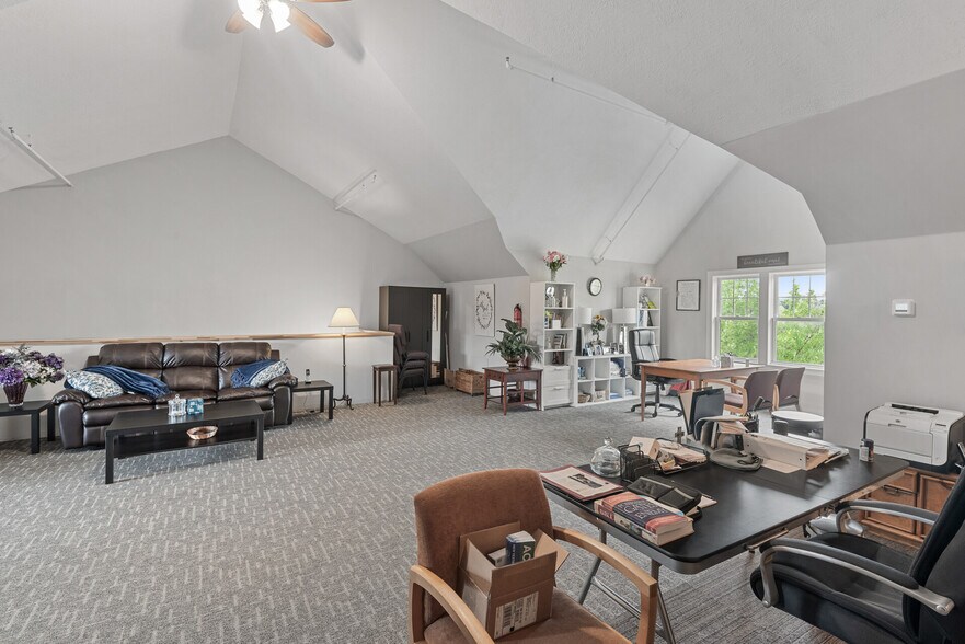 More Photos Of 1701-1713 Southcross Dr W, Burnsville Loft Creative Space For Sale