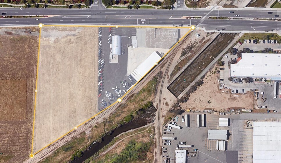 Primary Photo Of 320 E Hueneme Rd, Oxnard Warehouse For Sale