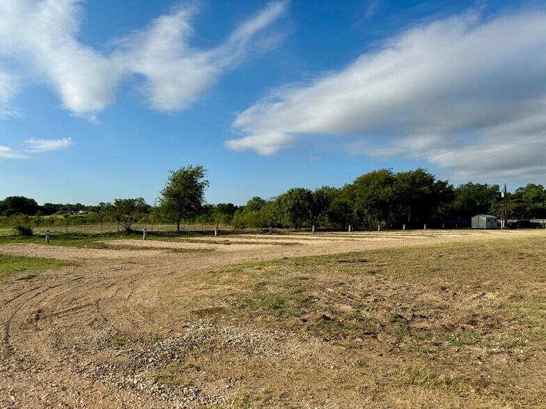 More Photos Of 133 Wheeler St, Stockdale Trailer Camper Park For Sale