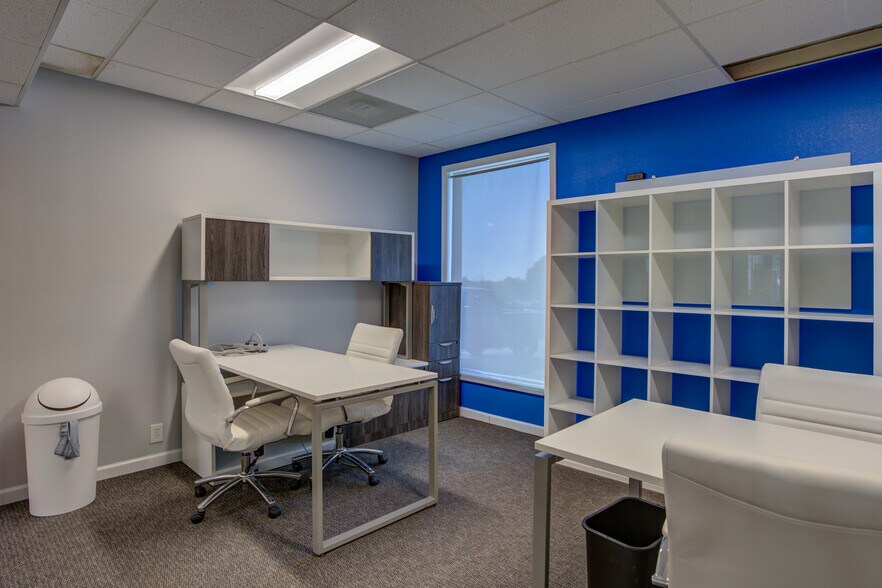 More Photos Of 2960 N Academy Blvd, Colorado Springs Office For Sale