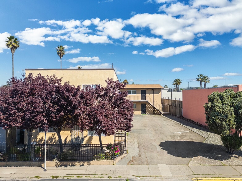 More Photos Of 2215 Dover Ave, San Pablo Apartments For Sale