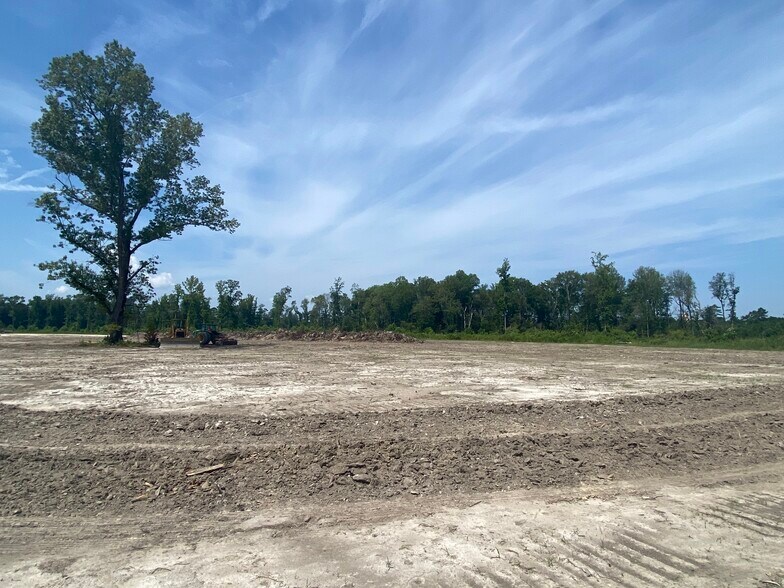 More Photos Of 1601 N Pineview Dr, Columbia Land For Sale