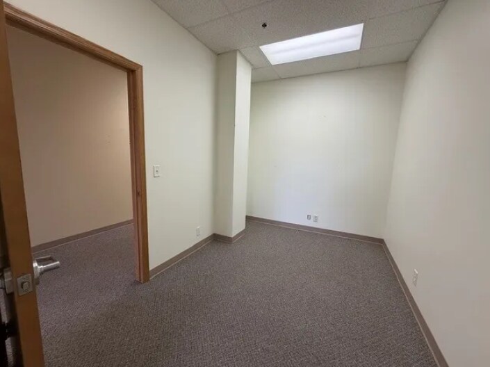 More Photos Of 2025 S Broadway St, New Ulm Freestanding For Lease