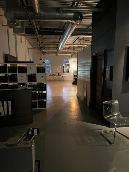 More Photos Of 2-8 S Main St, Watkinsville General Retail For Lease