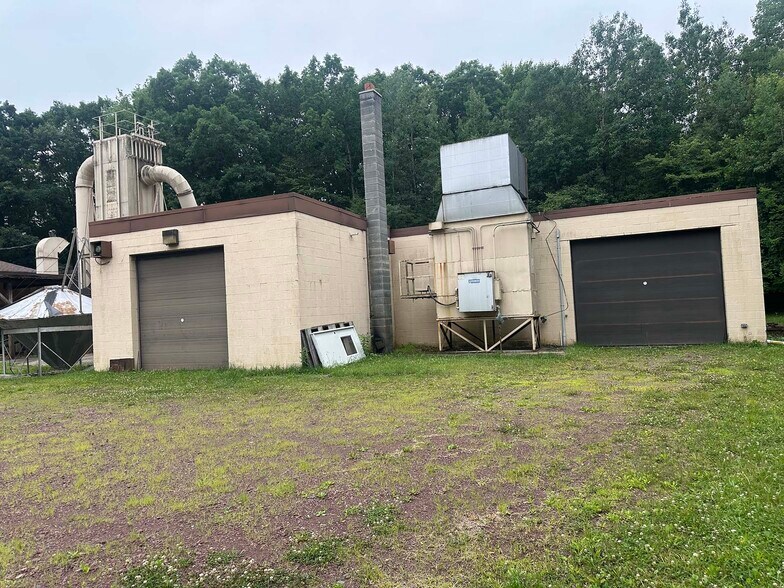 More Photos Of 1080 Hudson Dr, Weatherly Warehouse For Sale