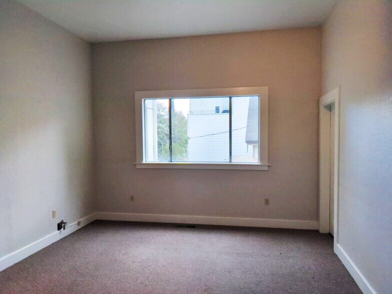 More Photos Of 212-214 Laurel St, Santa Cruz Loft Creative Space For Lease