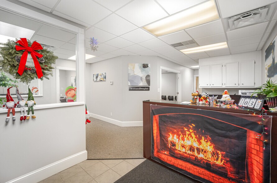 More Photos Of 4523 Park Rd, Charlotte Office For Sale