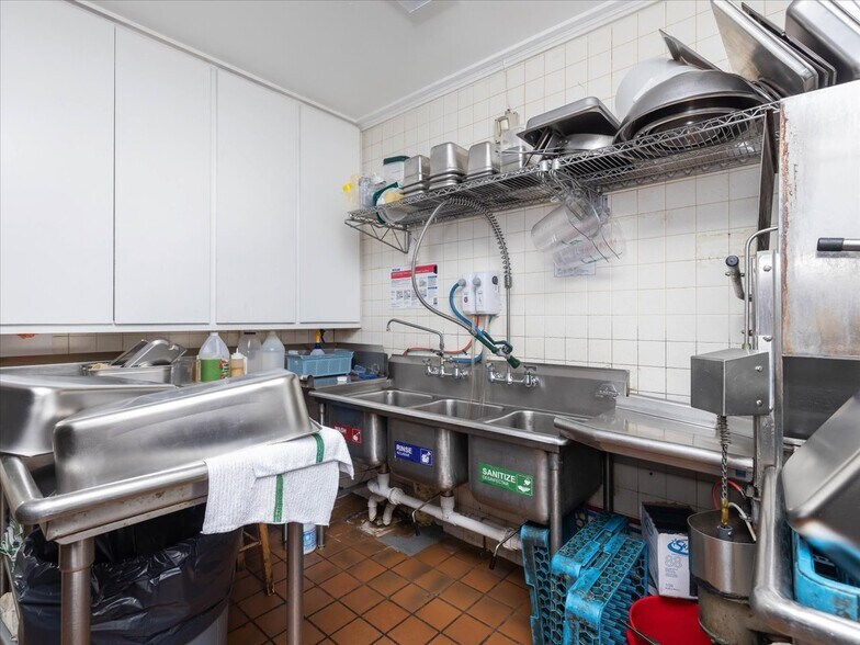 More Photos Of 919 N 2nd Ave, Siler City Restaurant For Sale