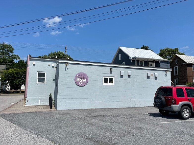 More Photos Of 3272 Main St, Manchester Storefront For Sale