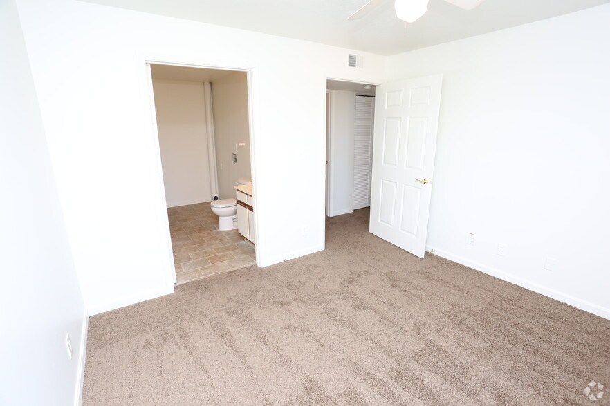 More Photos Of 3130 Saint Anthony Gardens Dr, Louisville Apartments For Sale