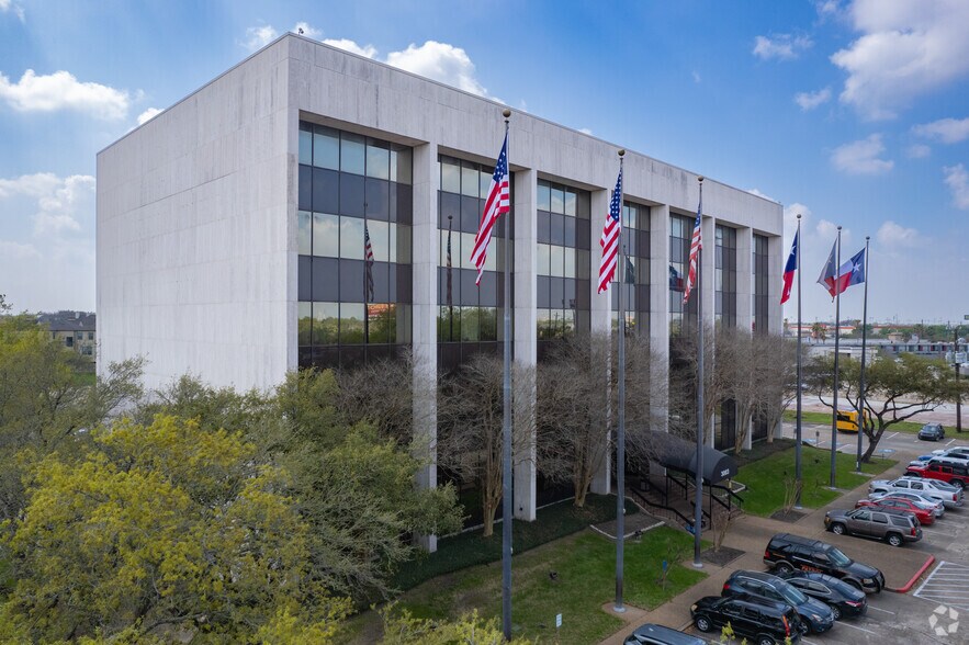 Primary Photo Of 3003 S Loop W, Houston Office For Lease