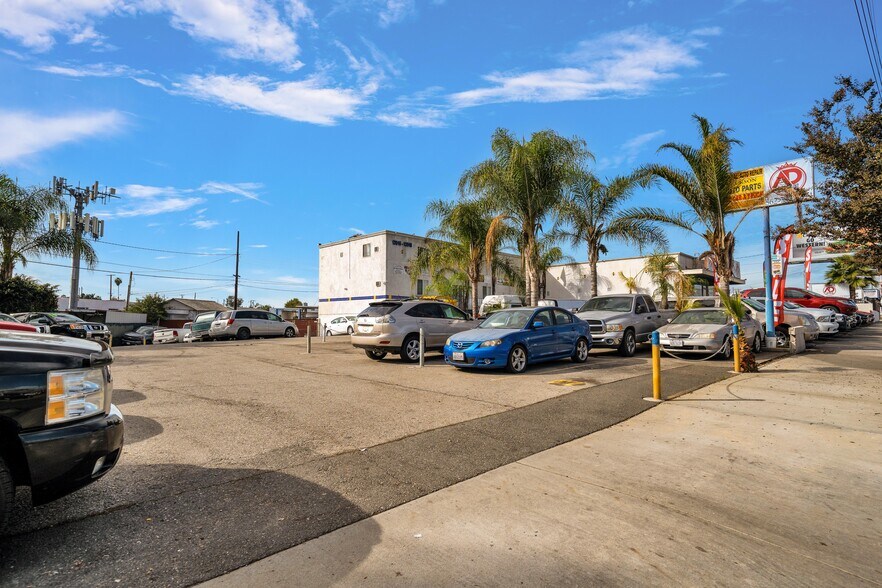 More Photos Of 13516 Telegraph Rd, Whittier Auto Repair For Sale