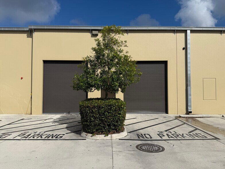 More Photos Of 2875 Jupiter Park Dr, Jupiter Light Manufacturing For Sale