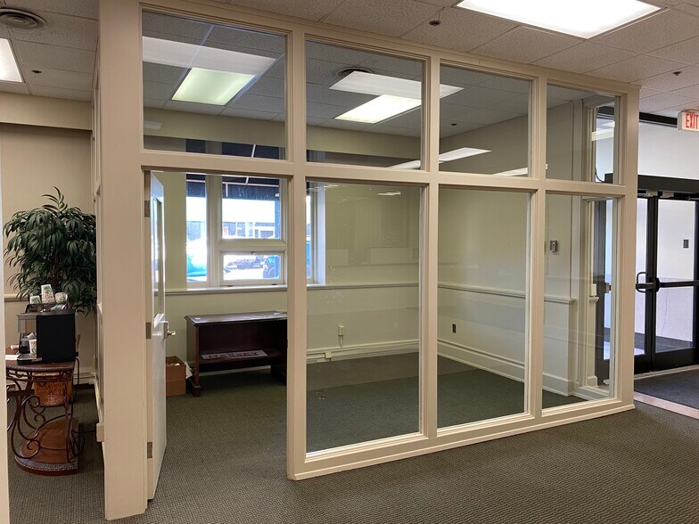 More Photos Of 118 N Liberty St, Jackson Coworking Space