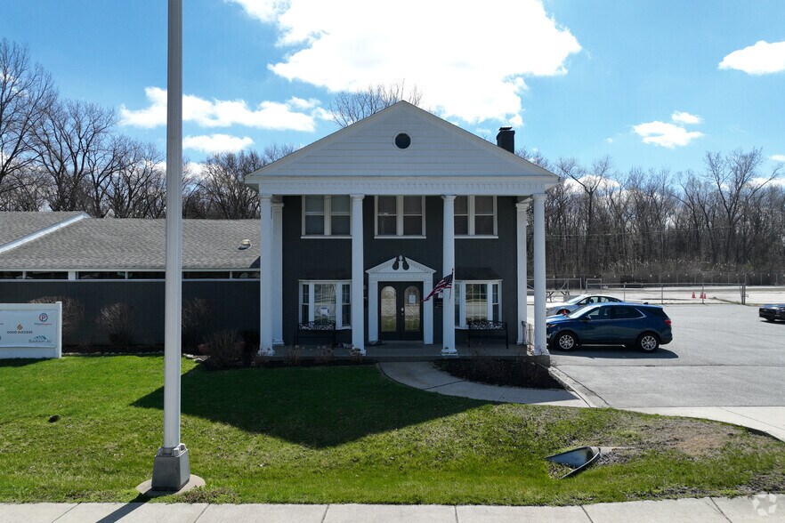 More Photos Of 2701 W 45th Ave, Gary Light Distribution For Lease