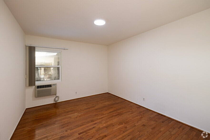 More Photos Of 8130 Norton Ave, West Hollywood Apartments For Sale