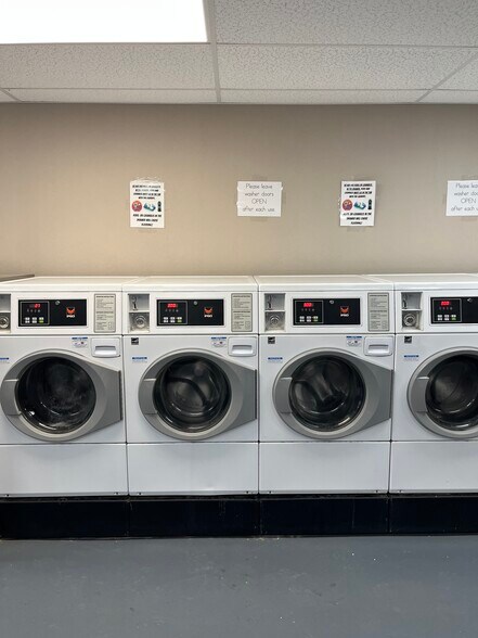 More Photos Of 110 Main St, Ringling General Retail For Sale