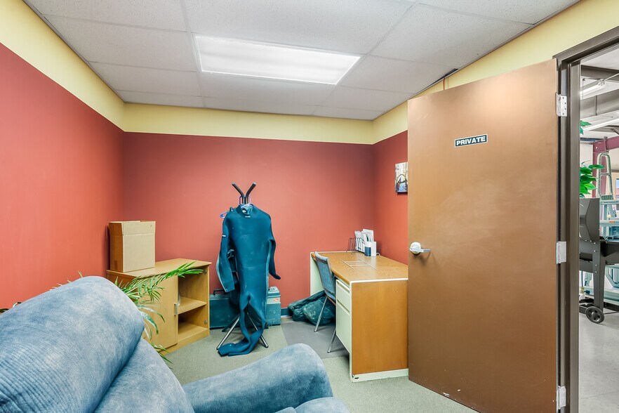 More Photos Of 1932 Bealer Dr, Marion General Retail For Sale