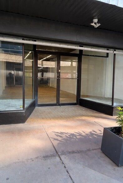 More Photos Of 201 N Miami Ave, Miami Storefront For Lease