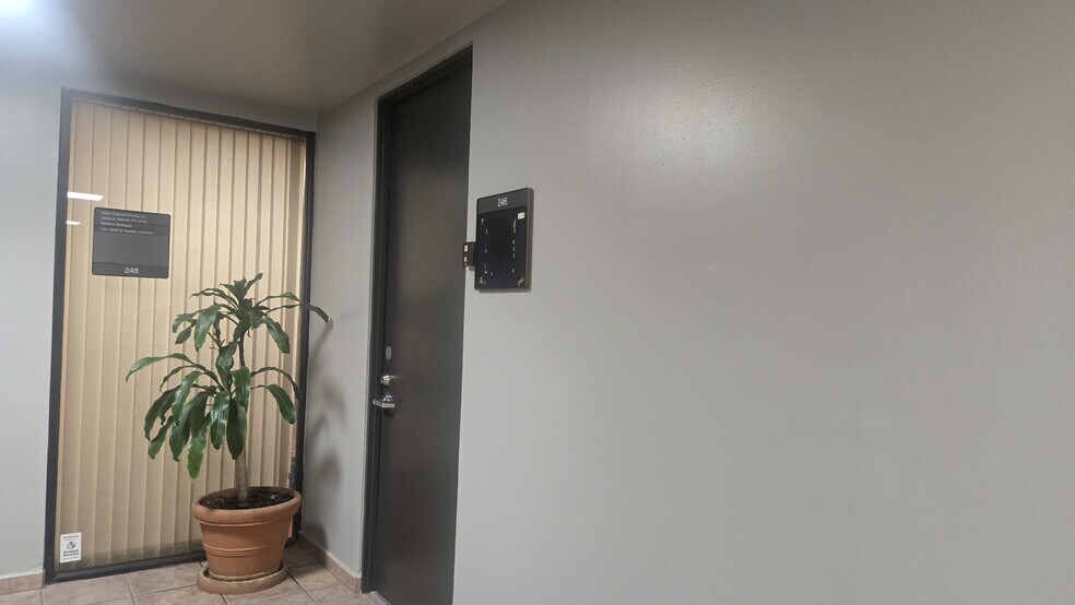 More Photos Of 8370 W Flagler St, Miami Medical For Sale