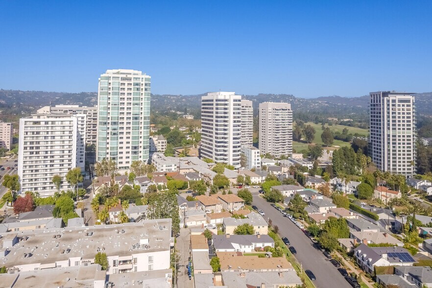 More Photos Of 10370 Ashton Ave, Los Angeles Apartments For Sale