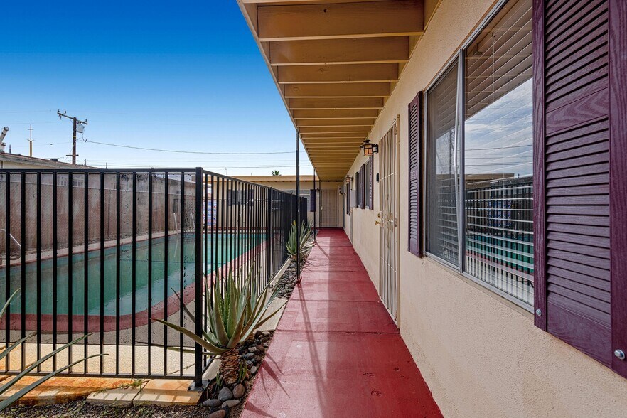 More Photos Of 66665 1st St, Desert Hot Springs Apartments For Sale