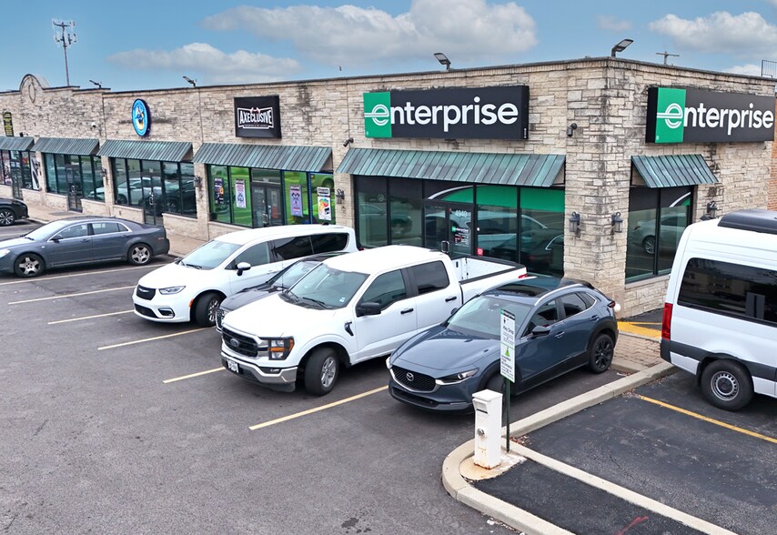 More Photos Of 4926-4940 N River Rd, Schiller Park Freestanding For Sale