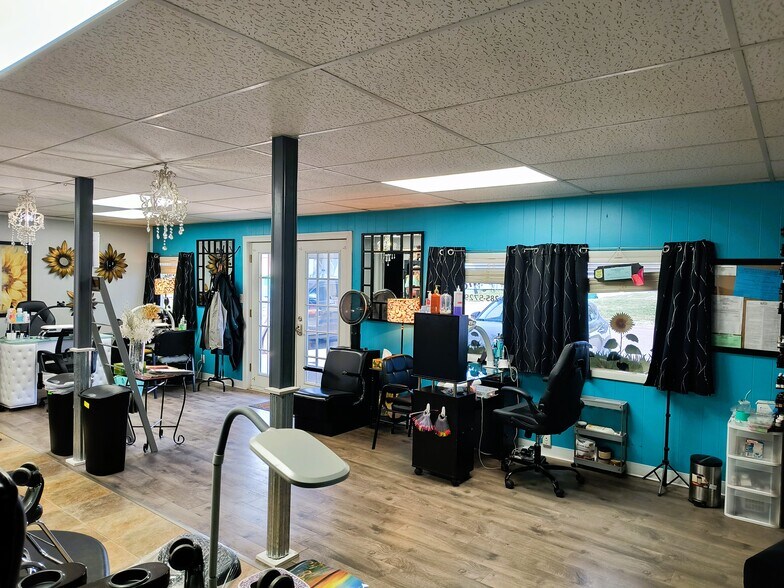 More Photos Of 111 W 12th St, Larned Freestanding For Sale