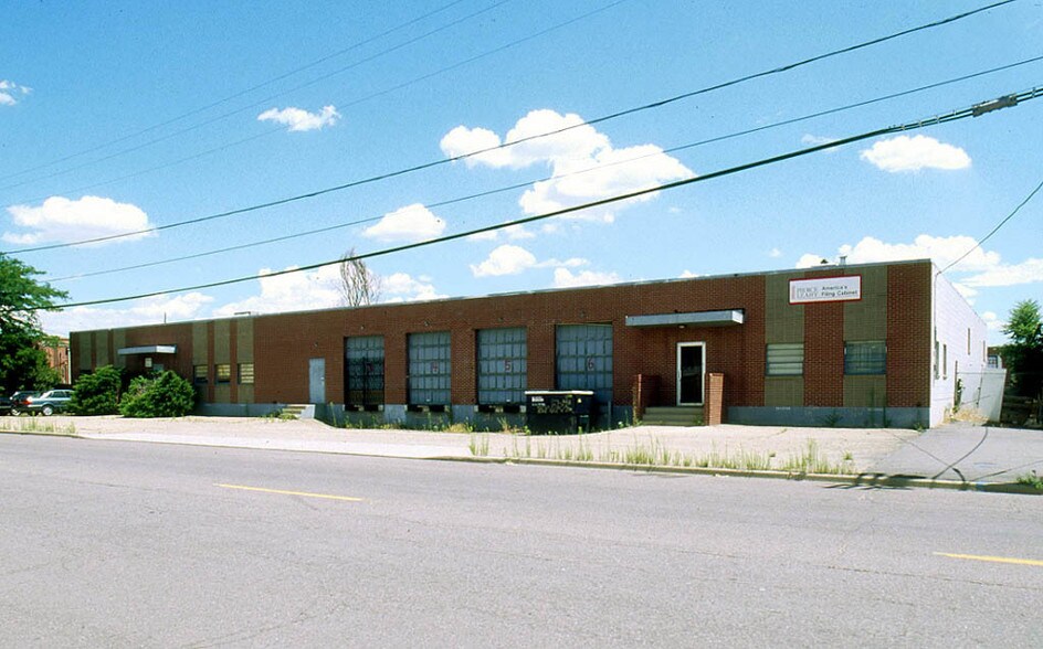 More Photos Of 3930-3940 Holly St, Denver Warehouse For Lease