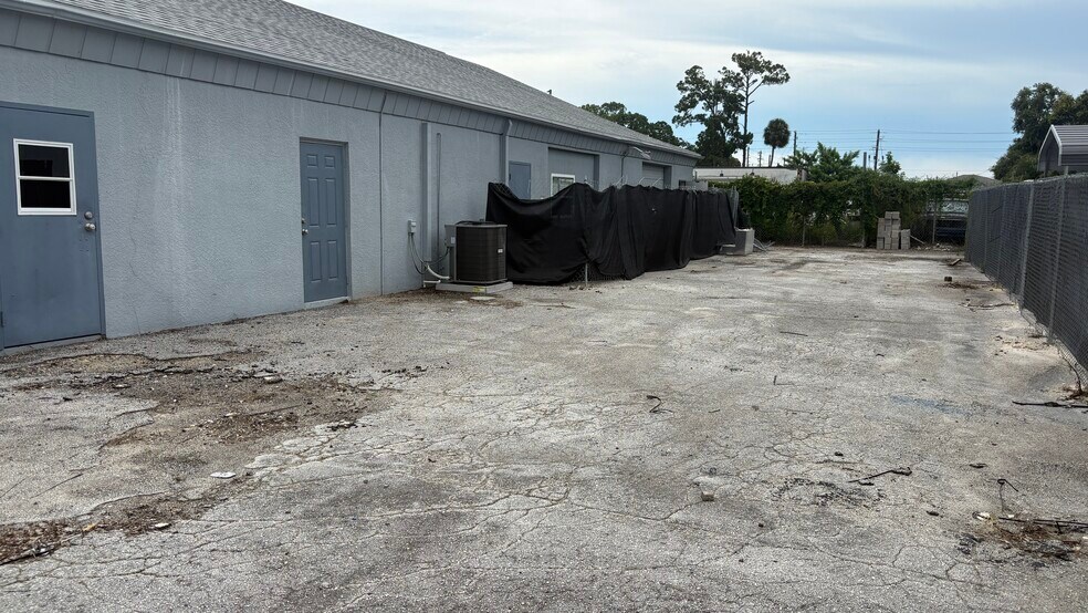 More Photos Of 7906 Leo Kidd Ave, Port Richey Warehouse For Sale