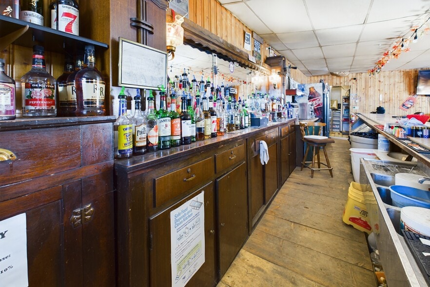 More Photos Of 213and 233 Main st, Roy Restaurant For Sale